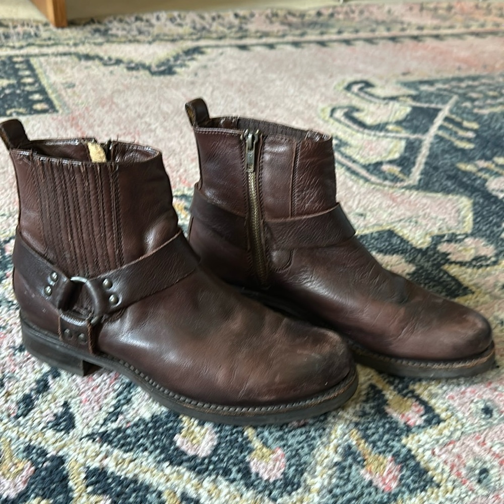 Frye Philip short Harness Boots in brown leather Made in Mexico